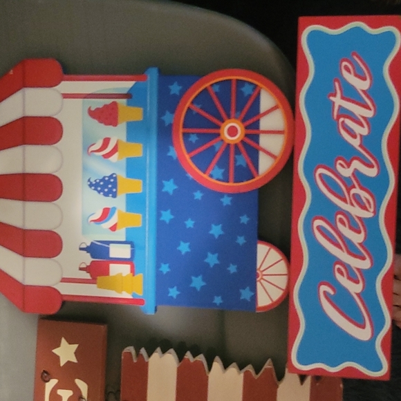 Independence day wall decor signs. - Picture 2 of 4